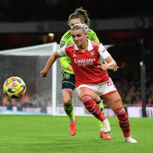Arsenal Women vs Manchester United: FA Women's Super League Showdown at Emirates Stadium