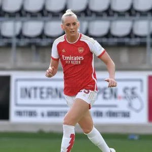 Arsenal Women vs Paris FC: UEFA Champions League Clash in Sweden (September 2023) Arsenal Women vs Paris FC: UEFA Champions League Clash in Sweden (September 2023)