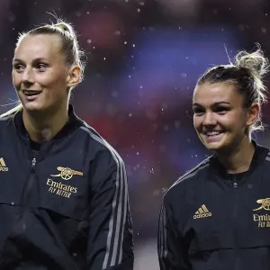 Arsenal Women vs. Reading: Stina Blackstenius and Laura Weinroither Prepare for FA WSL Clash Arsenal Women vs. Reading: Stina Blackstenius and Laura Weinroither Prepare for FA WSL Clash