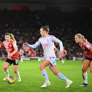 Arsenal Women vs Southampton Women: Conti Cup Clash at St. Mary's Stadium Arsenal Women vs Southampton Women: Conti Cup Clash at St. Mary's Stadium