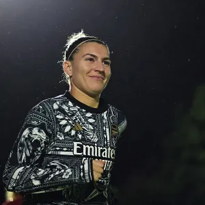 Arsenal Women vs. Tottenham Hotspur Women: FA WSL Cup Showdown at Meadow Park