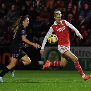 Arsenal Women vs. West Ham United: Clash in the Barclays WSL at Meadow Park (2022-23)
