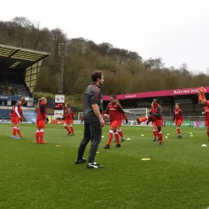 Arsenal Women Warm Up Ahead of Reading FC Clash in WSL