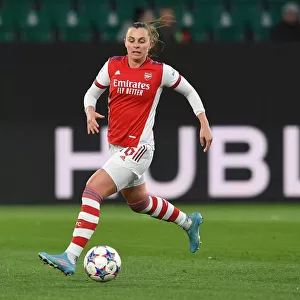 Arsenal Women's Champions League: Fighting for Victory against VfL Wolfsburg (2021-22)