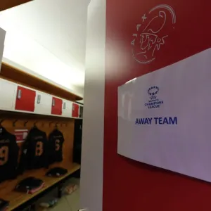 Arsenal Women Prints: Ajax Women v Arsenal Women 2022-23