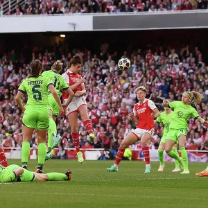 Arsenal Women's Champions League Triumph: Beattie's Decisive Goal vs. VfL Wolfsburg (2022-23) Arsenal Women's Champions League Triumph: Beattie's Decisive Goal vs. VfL Wolfsburg (2022-23)