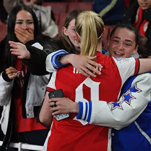Arsenal Women's Champions League Victory: Beth Mead Celebrates with Fans