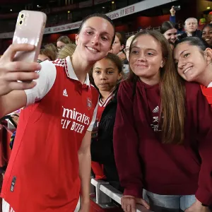 Arsenal Women's Champions League Victory: Lotte Wubben-Moy Celebrates with Adoring Fans Arsenal Women's Champions League Victory: Lotte Wubben-Moy Celebrates with Adoring Fans