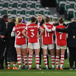 Arsenal Women's Coach Jonas Eidevall Addresses Team After UEFA Champions League Quarterfinal Match vs. VfL Wolfsburg