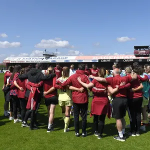 Arsenal Women's Coach Jonas Eidevall Addresses Team After West Ham Match