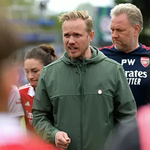 Arsenal Women's Coach Jonas Eidevall Speaks with Players After Chelsea Match
