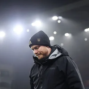 Arsenal Women's Coach Reacts After FA WSL Match Against Aston Villa (2022-23) Arsenal Women's Coach Reacts After FA WSL Match Against Aston Villa (2022-23)