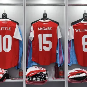 Arsenal Women's FA Cup: Preparation and Pride - Arsenal Dressing Room Moment before Face-off against Leeds