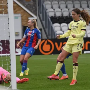 Arsenal Women's FA Cup Triumph: Danielle van de Donk's Hat-Trick Secures Victory over Crystal Palace
