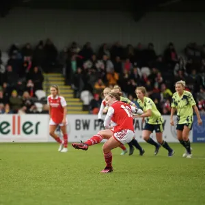 Arsenal Women's FA Cup Victory: Kim Little Scores Penalty against Leeds