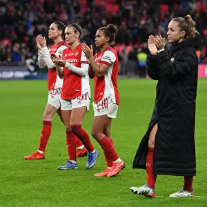Arsenal Women's FA Cup Victory: Nikita Parris Celebrates with Fans after Arsenal v Chelsea Final