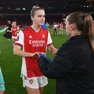Arsenal Women's FA WSL Triumph: Miedema and Maritz Celebrate Victory Over Tottenham