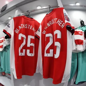 Arsenal Women's Focus: Pre-Match Moment vs Manchester United Women in Conti Cup Quarterfinal