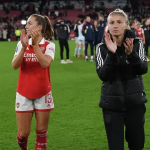 Arsenal Women's Glory: Leah Williamson Celebrates Victory Over Manchester United at Emirates Stadium (2022-23 Barclays WSL)