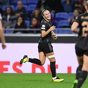 Arsenal Women's Historic Champions League Triumph: Caitlin Foord Nets Fourth Goal vs. Olympique Lyonnais