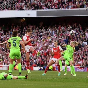 Arsenal Women's Historic Champions League Victory: Beattie's Decisive Goal vs. VfL Wolfsburg (2022-23) Arsenal Women's Historic Champions League Victory: Beattie's Decisive Goal vs. VfL Wolfsburg (2022-23)