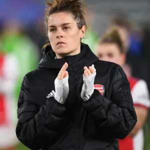 Arsenal Women's Historic Champions League Victory: Jennifer Beattie's Emotional Celebration with Fans
