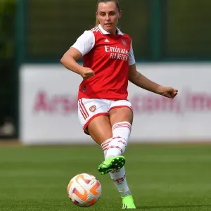 Arsenal Women's Noelle Maritz Stars in Pre-Season Victory Over Brighton & Hove Albion Women (2022-23) Arsenal Women's Noelle Maritz Stars in Pre-Season Victory Over Brighton & Hove Albion Women (2022-23)