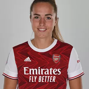 Arsenal Women's Squad 2020-21: Lia Walti at Photocall