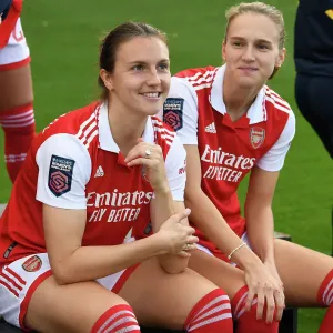 Arsenal Women's Squad 2022-23: United in Team Photo - Lotte Wubben-Moy and Vivianne Miedema Arsenal Women's Squad 2022-23: United in Team Photo - Lotte Wubben-Moy and Vivianne Miedema