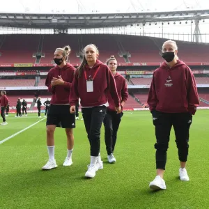 Arsenal Women's Squad Unites Before Kick-off Against Chelsea Women (2021-22 FA WSL)
