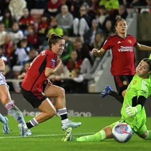Arsenal Women's Super League Triumph: Stina Blackstenius Nets Opening Goal vs. Manchester United Arsenal Women's Super League Triumph: Stina Blackstenius Nets Opening Goal vs. Manchester United