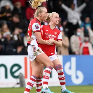 Arsenal Women's Super League Victory: Blackstenius and Mead Celebrate Goal Against Manchester United Arsenal Women's Super League Victory: Blackstenius and Mead Celebrate Goal Against Manchester United