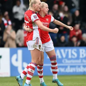 Arsenal Women's Super League Victory: Blackstenius and Mead Celebrate Goal Against Manchester United Arsenal Women's Super League Victory: Blackstenius and Mead Celebrate Goal Against Manchester United