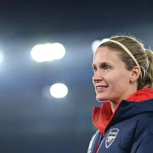 Arsenal Women's Super League Victory: Cloe Lacasse Celebrates Triumph over Leicester City Arsenal Women's Super League Victory: Cloe Lacasse Celebrates Triumph over Leicester City