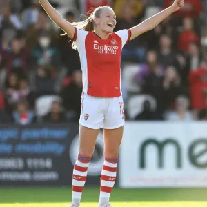 Arsenal Women's Super League Victory: Frida Maanum's Hat-Trick Against Everton