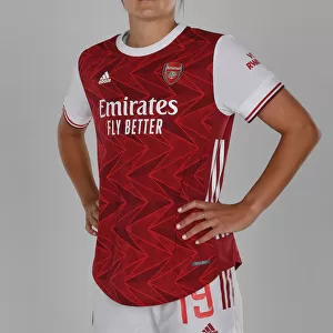 Arsenal Women's Team 2020-21: Caitlin Foord at Photocall