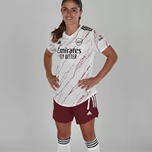 Arsenal Women's Team 2020-21: Danielle van de Donk at Photocall