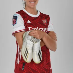 Arsenal Women's Team 2020-21: Lisa Evans at Arsenal Photocall