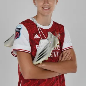 Arsenal Women's Team 2020-21: Vivianne Miedema at Arsenal Photocall