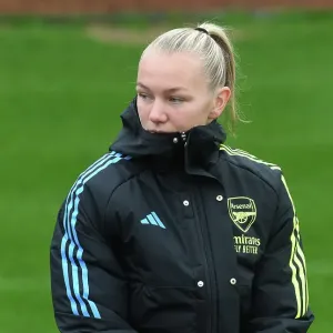 Arsenal Women's Team 2023-24: Frida Maanum and Squad Arsenal Women's Team 2023-24: Frida Maanum and Squad