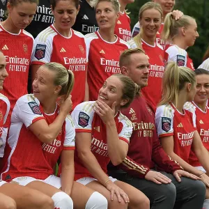 Arsenal Women's Team 2023-24: Kim Little and Squad Arsenal Women's Team 2023-24: Kim Little and Squad