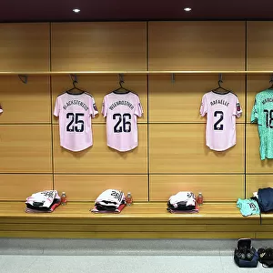 Arsenal Women Collection: Aston Villa Women v Arsenal Women 2022-23