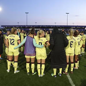 Arsenal Women's Team Unites After Hard-Fought Everton Match