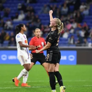 Arsenal Women's Victory: Beth Mead Scores Fifth Goal Against Olympique Lyonnais in UEFA Champions League Arsenal Women's Victory: Beth Mead Scores Fifth Goal Against Olympique Lyonnais in UEFA Champions League