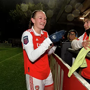 Arsenal Women's Victory: Frida Maanum Amid Cheering Fans