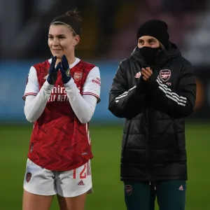 Arsenal Women's Victory: Steph Catley and Noele Maritz Celebrate with Fans Arsenal Women's Victory: Steph Catley and Noele Maritz Celebrate with Fans