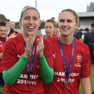 Arsenal Women's Victory: Van Veenendaal and Miedema Celebrate with Fans