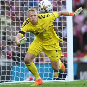 Arsenal's Aaron Ramsdale in Action: Arsenal vs Fulham, 2022-23 Premier League Arsenal's Aaron Ramsdale in Action: Arsenal vs Fulham, 2022-23 Premier League