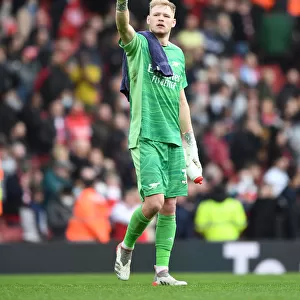 Arsenal's Aaron Ramsdale Celebrates with Fans after Hard-Fought Arsenal v Manchester City Match, Premier League 2021-22