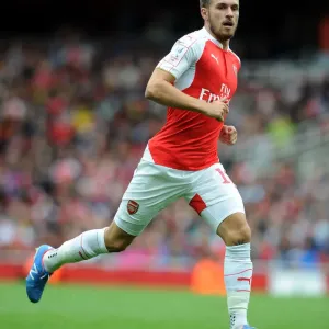 Arsenal's Aaron Ramsey in Action against VfL Wolfsburg at Emirates Cup 2015/16